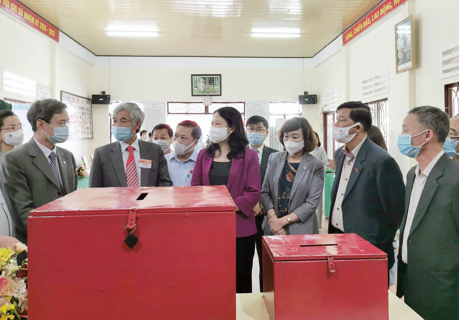 Phó Chủ tịch nước kiểm tra công tác bầu cử tại Lâm Đồng - Ảnh 2.