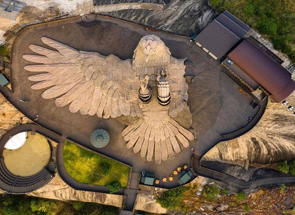 Đây là tượng đài đại bàng lớn nhất thế giới nằm ở Ấn Độ - Ảnh 5.