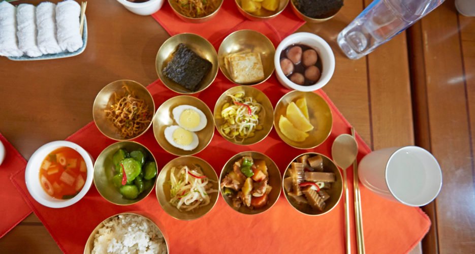 Bữa ăn của người Triều Tiên có gì mà thế giới muốn biết - Ảnh 1.