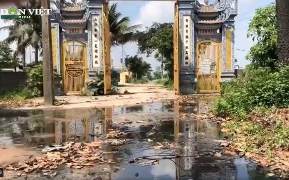 Bắc Ninh: Bị cấm xả thải ra sông, doanh nghiệp giấy Phú Lâm xả thẳng nước thải vào... đình làng