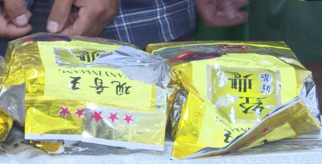 Video: Công an nổ súng bắt người đàn ông chuẩn bị bán 5kg ma túy đá - Ảnh 2.