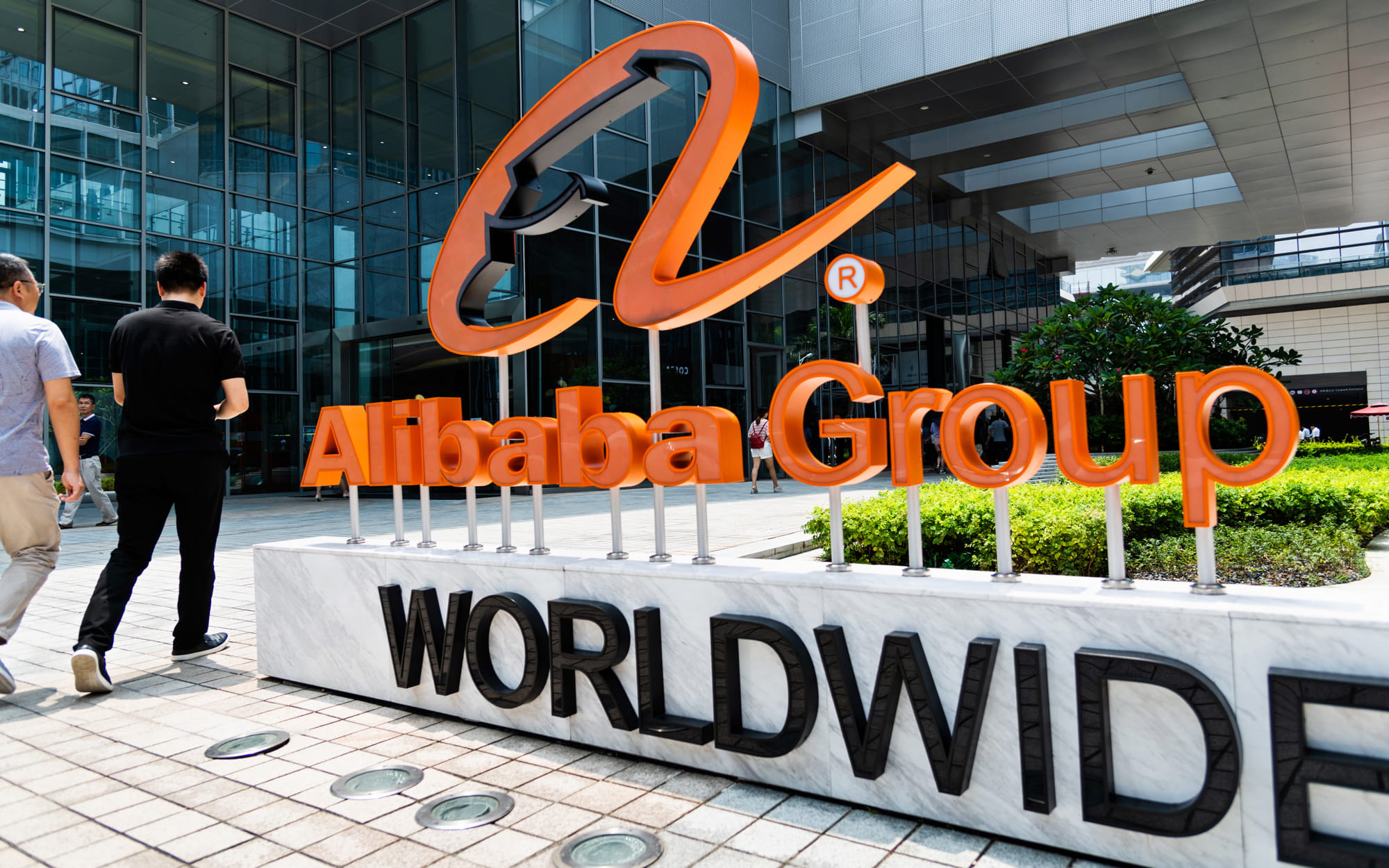 Alibaba rót 400 triệu USD cho tỷ phú Nguyễn Đăng Quang, “kịch tính” cuộc chơi bán lẻ tiêu dùng?