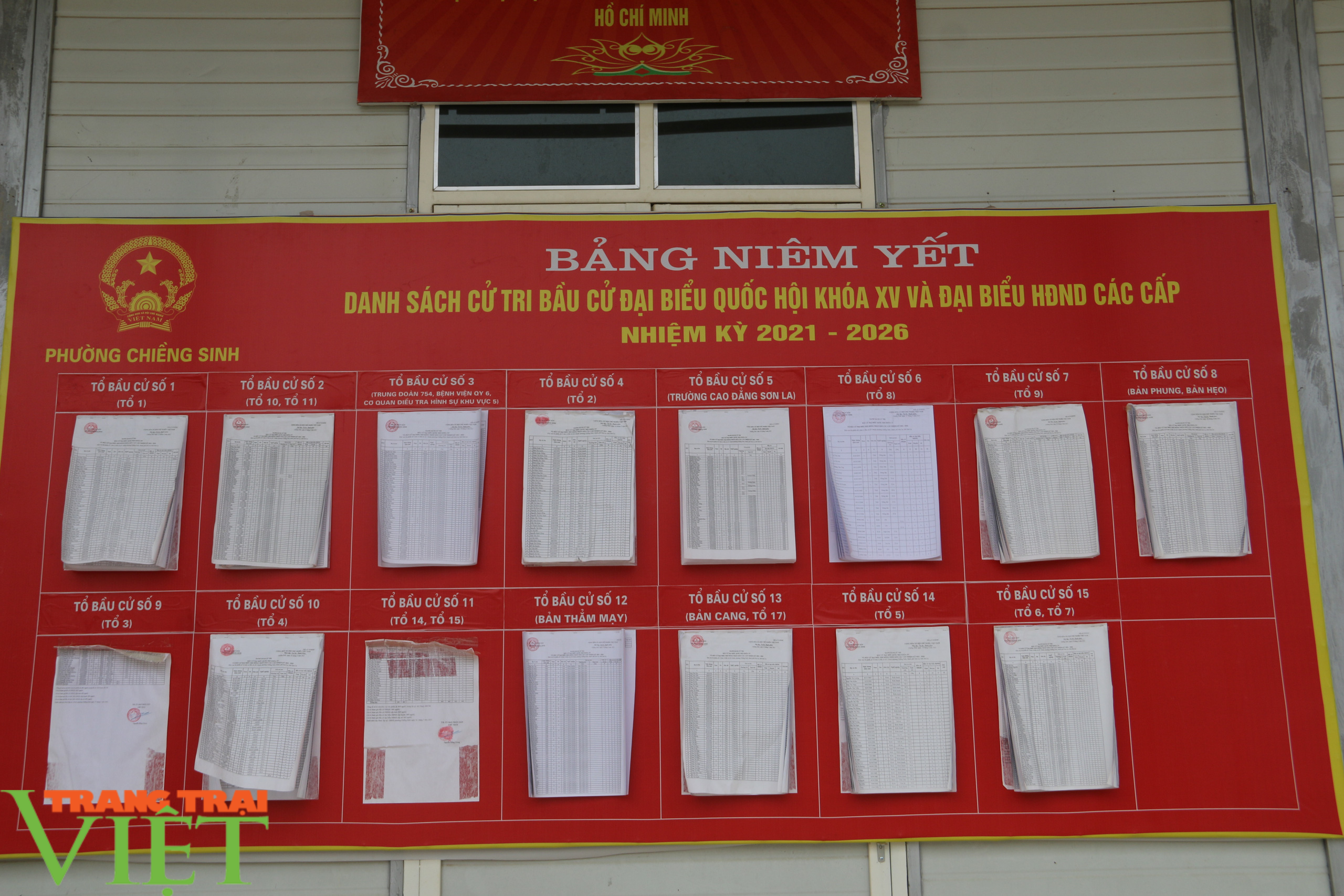 Thành phố Sơn La: Trang hoàng cờ hoa, băng rôn, khẩu hiệu trước ngày bầu cử - Ảnh 5.