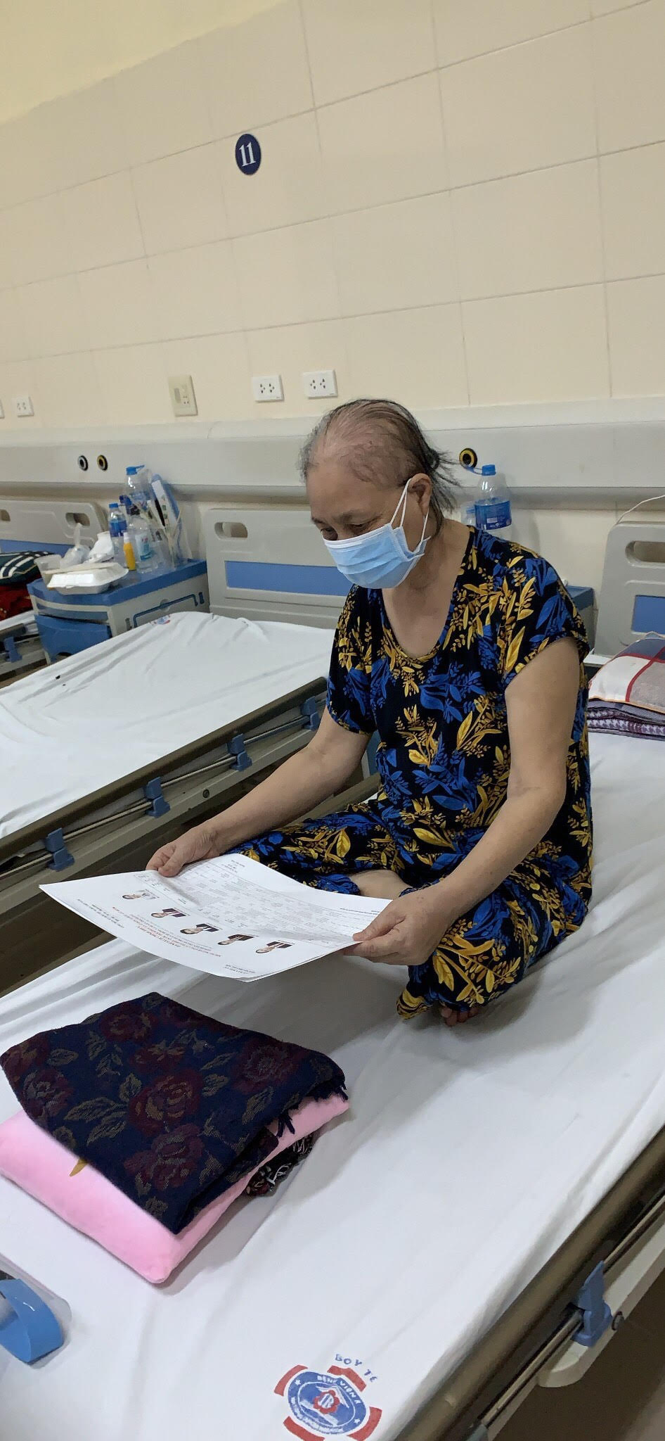 Chùm ảnh: Không khí bầu cử tại Bệnh viện K đang cách ly y tế phòng dịch Covid-19 - Ảnh 5.