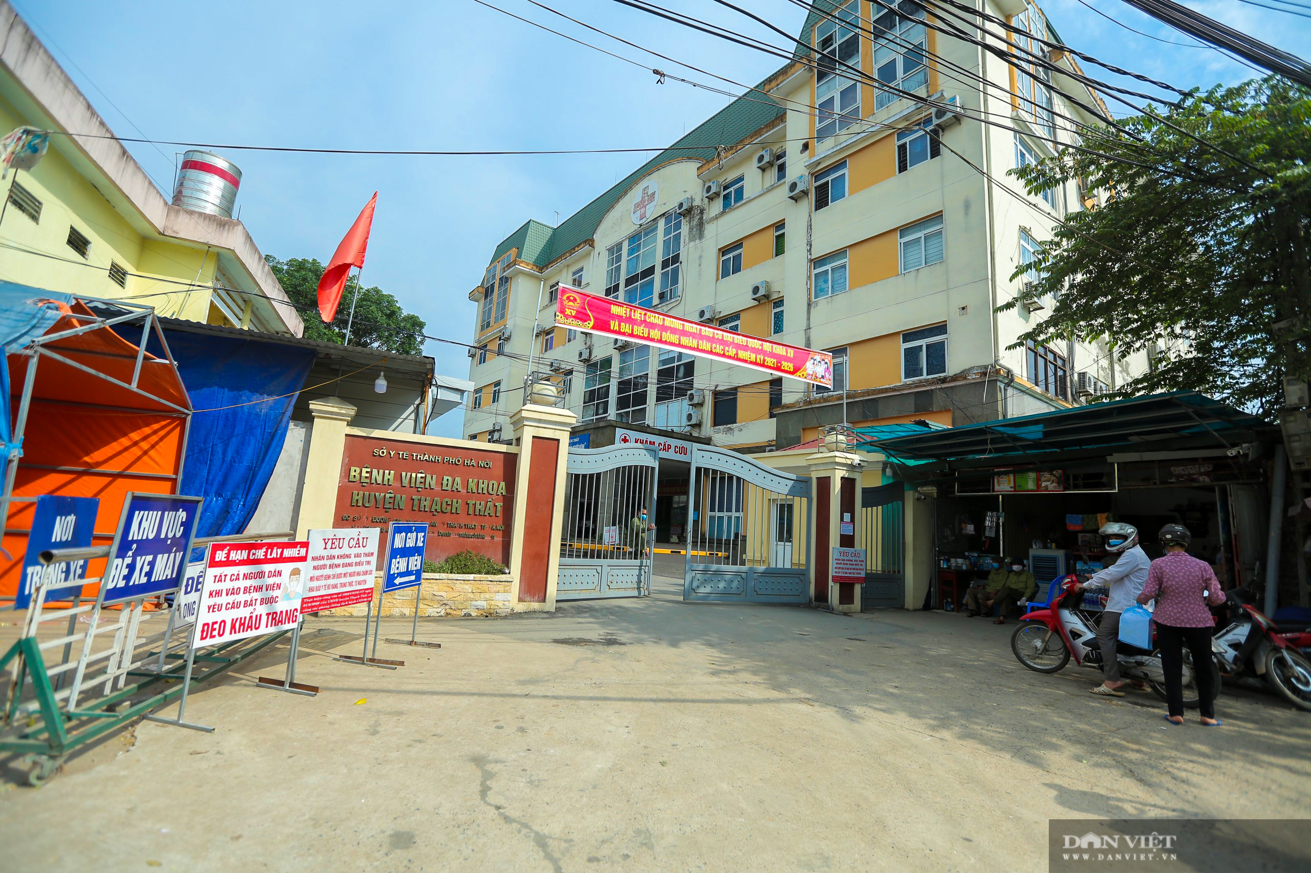 Một bệnh viện của Hà Nội ngừng tiếp bệnh nhân do có ca nhiễm Covid-19 mới - Ảnh 9.