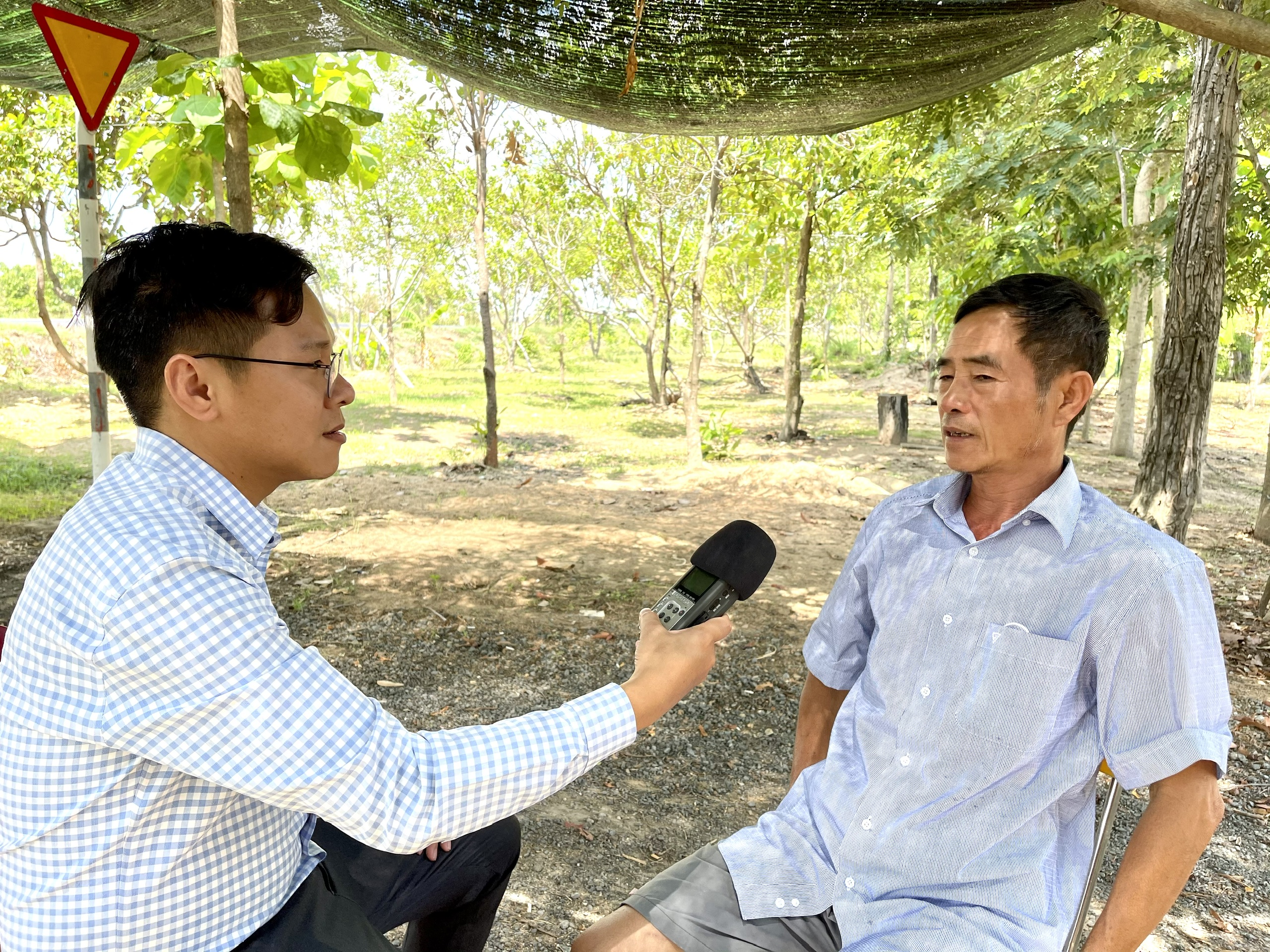 Đắk Lắk: Điều tra vụ doanh nghiệp ngang nhiên bán đất rừng trái quy định - Ảnh 2.