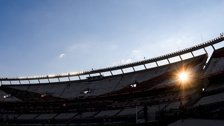 Argentina hoãn toàn bộ hoạt động bóng đá, Copa America 2021 nguy cơ &quot;toang&quot; - Ảnh 2.