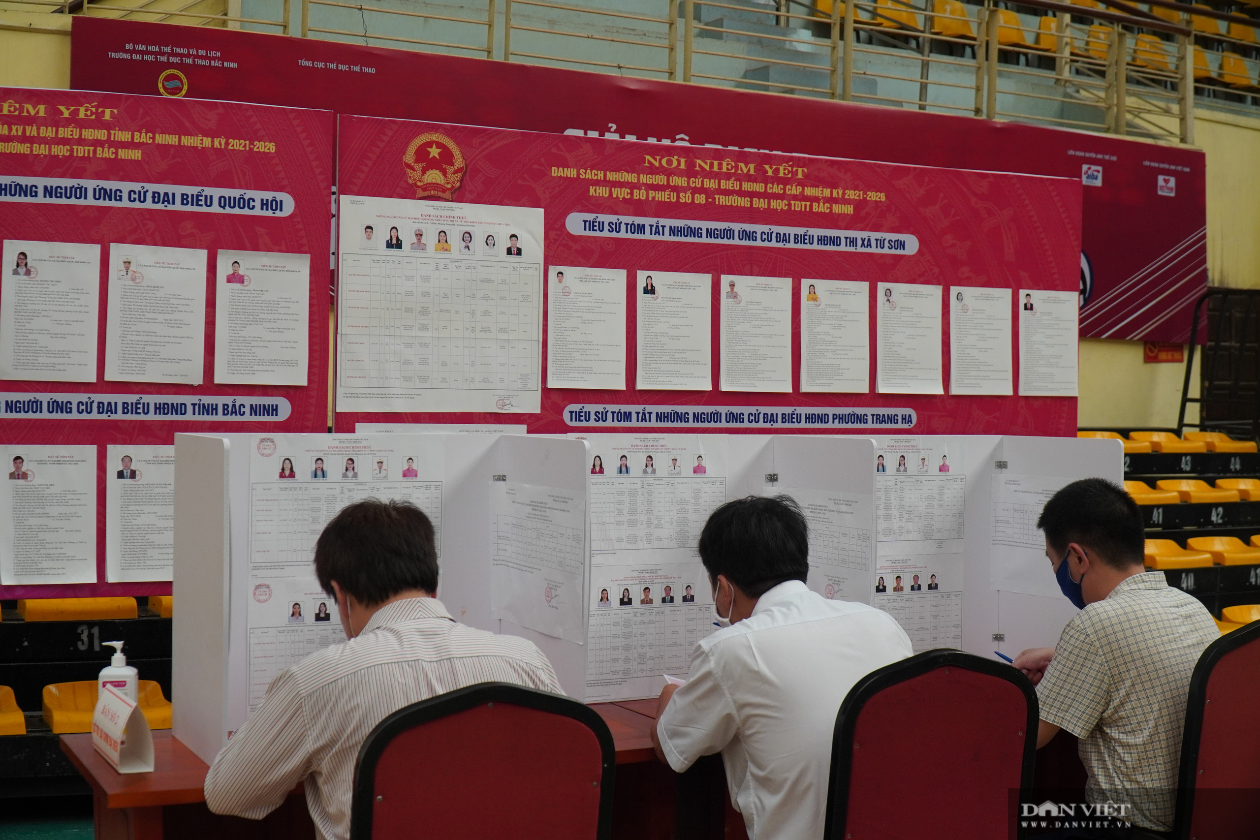 Bắc Ninh: Ngày bầu cử đặc biệt lịch sử trong khu cách ly Covid-19 - Ảnh 15.