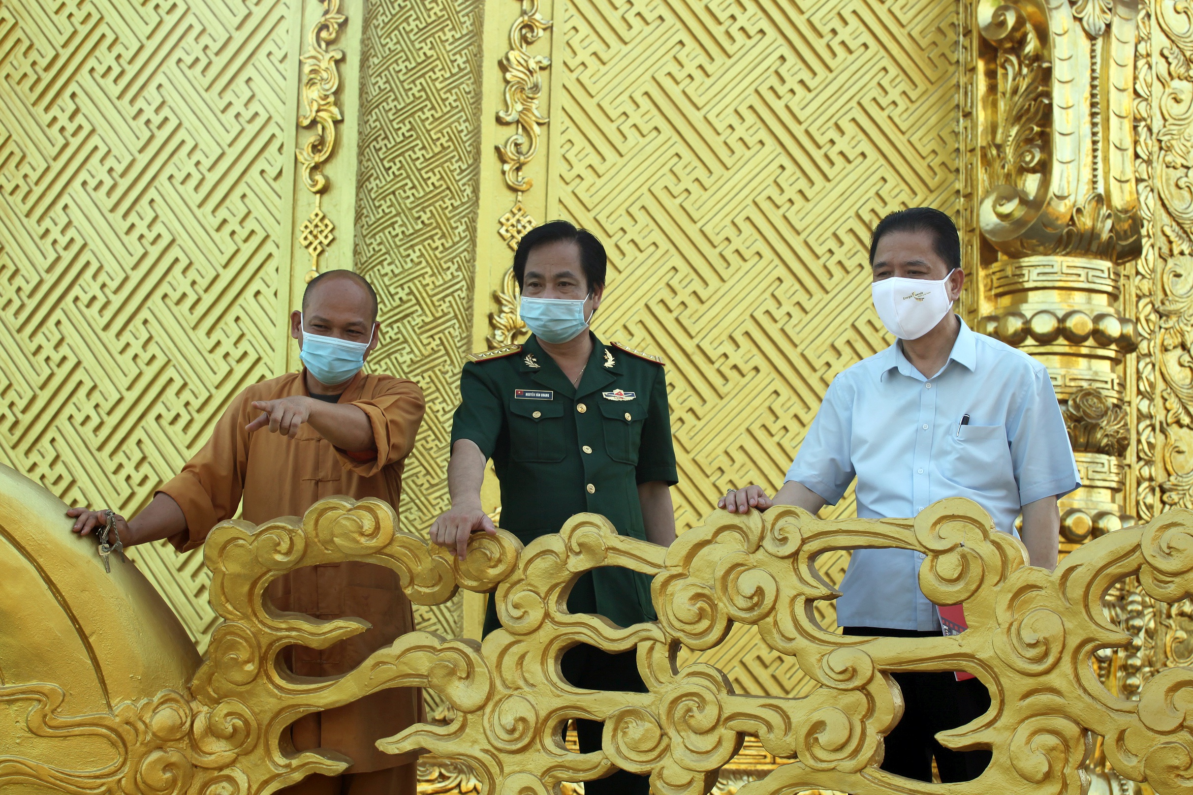 Ngôi chùa dát đầy vàng là vàng ngay gần Thủ đô Hà Nội không phải ai cũng biết - Ảnh 11.