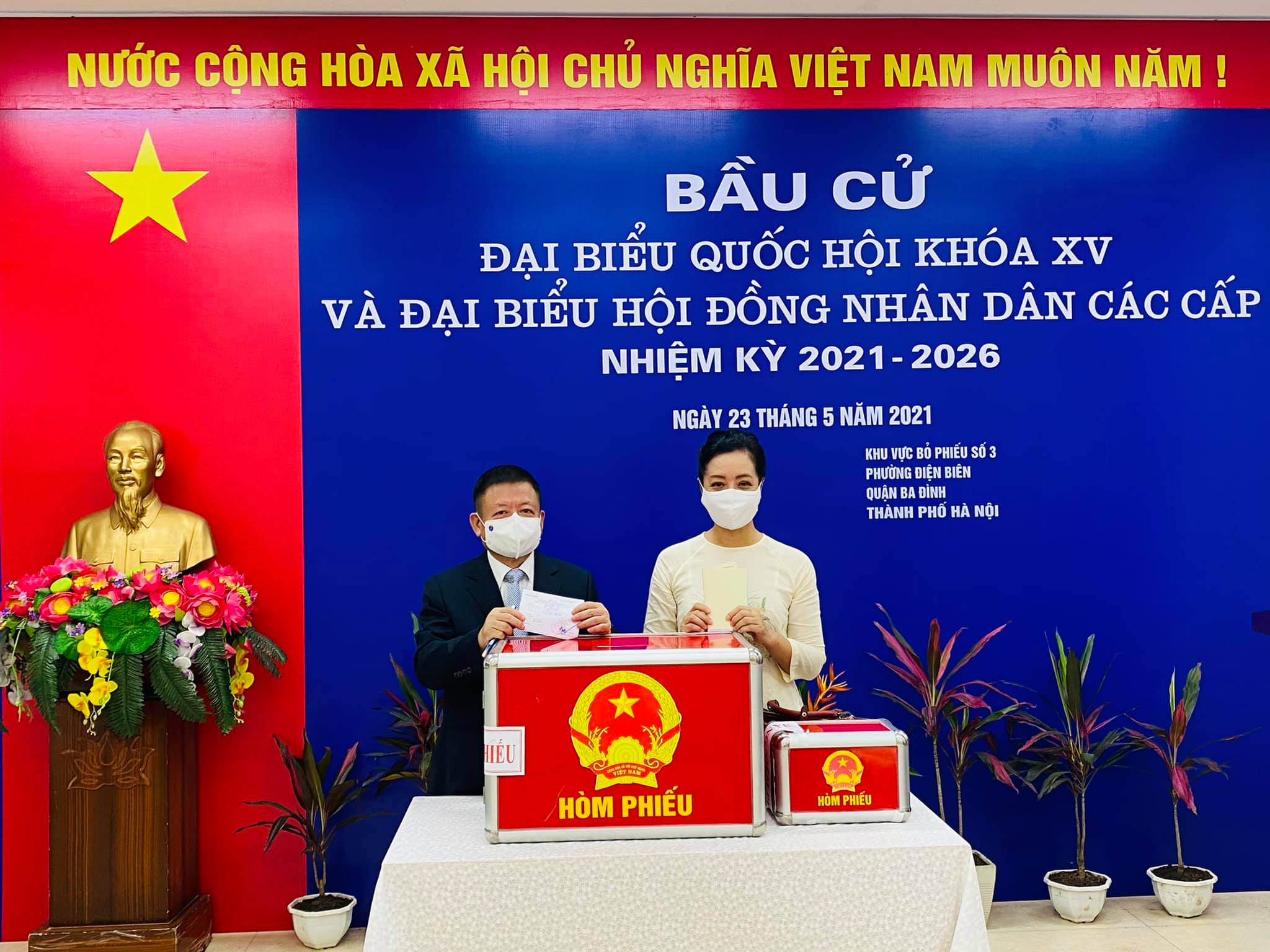 NSƯT Xuân Bắc, NSND Thu Hà và các nghệ sĩ Việt rộn ràng hưởng ứng “Ngày hội toàn dân” - Ảnh 9.