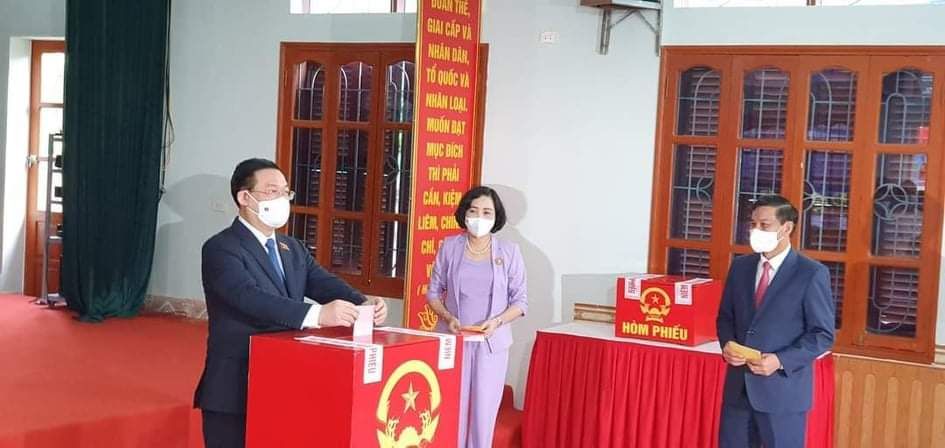 Chủ tịch Quốc hội Vương Đình Huệ phát biểu lời gan ruột với cử tri Hải Phòng trong ngày bầu cử - Ảnh 2.