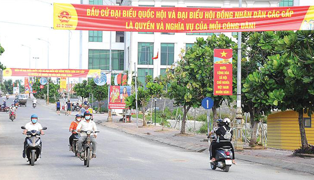 Quảng Ngãi: 2/9 điểm ở đảo Lý Sơn hoàn tất bỏ phiếu bầu đại biểu Quốc hội, HĐND  - Ảnh 1.