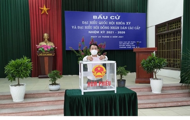 Ảnh: Bí thư, Chủ tịch Hà Nội thực hiện &quot;quyền và nghĩa vụ&quot; của cử tri - Ảnh 11.