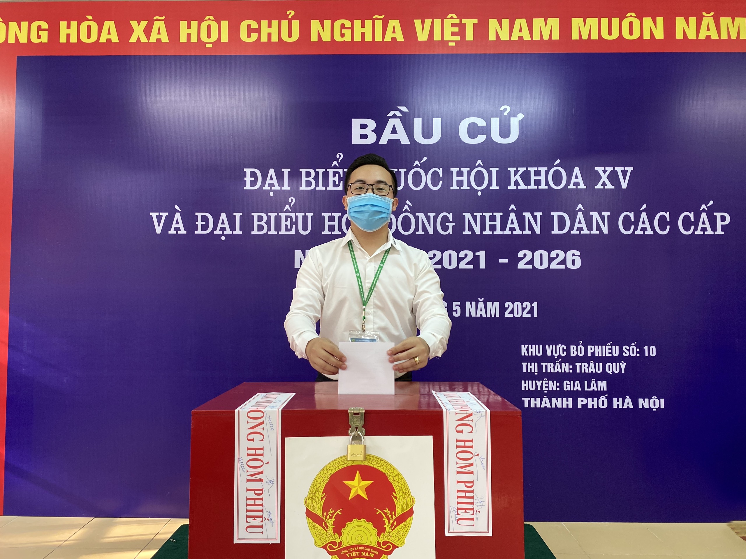 Những người lần đầu tiên được cầm lá phiếu bầu đại biểu Quốc hội - Ảnh 3.