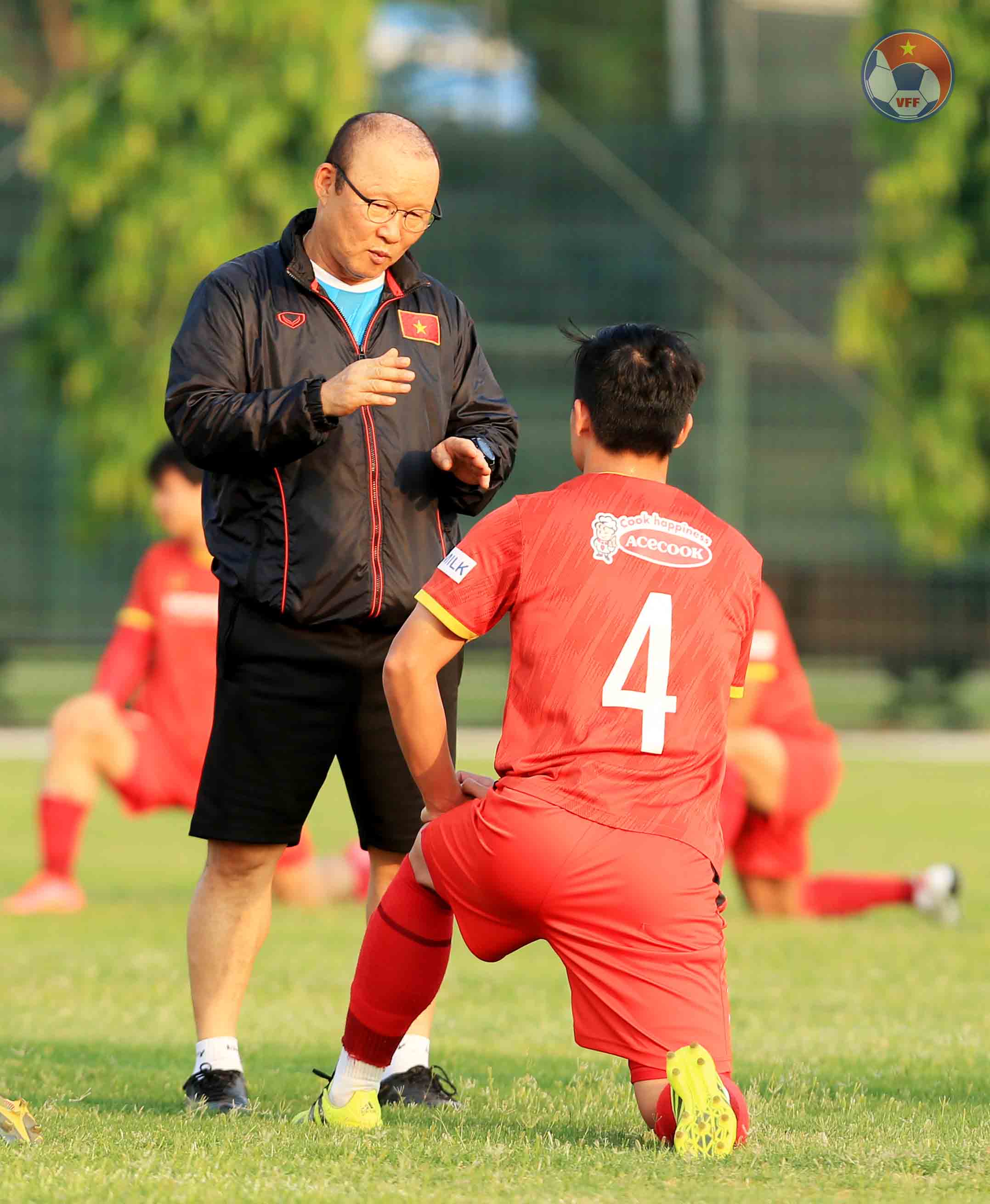 HLV trưởng Park Hang-seo công bố danh sách 29 cầu thủ ĐT Việt Nam thi đấu Vòng loại World Cup tại UAE - Ảnh 1.