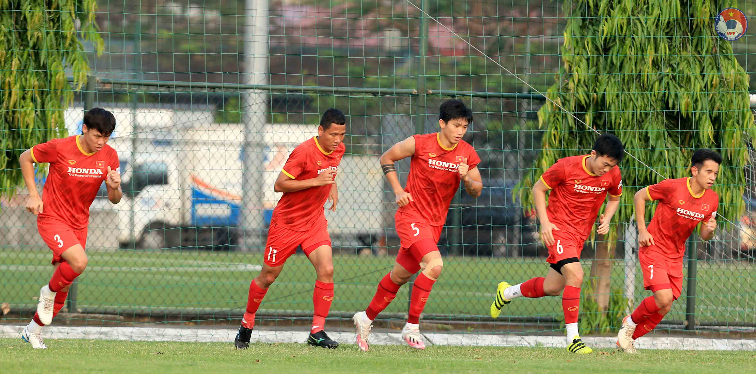 HLV trưởng Park Hang-seo công bố danh sách 29 cầu thủ ĐT Việt Nam thi đấu Vòng loại World Cup tại UAE - Ảnh 4.