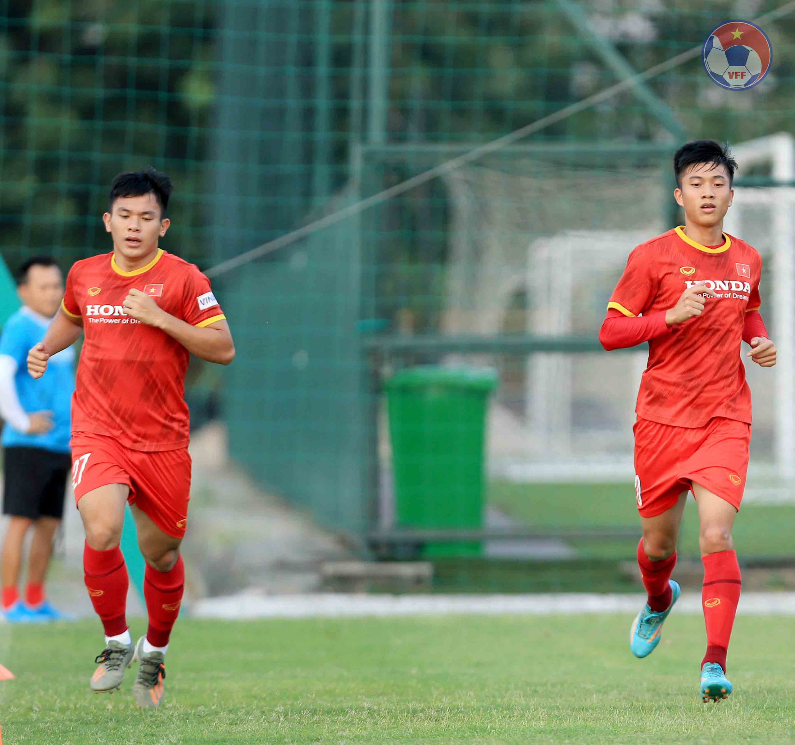 HLV trưởng Park Hang-seo công bố danh sách 29 cầu thủ ĐT Việt Nam thi đấu Vòng loại World Cup tại UAE - Ảnh 7.