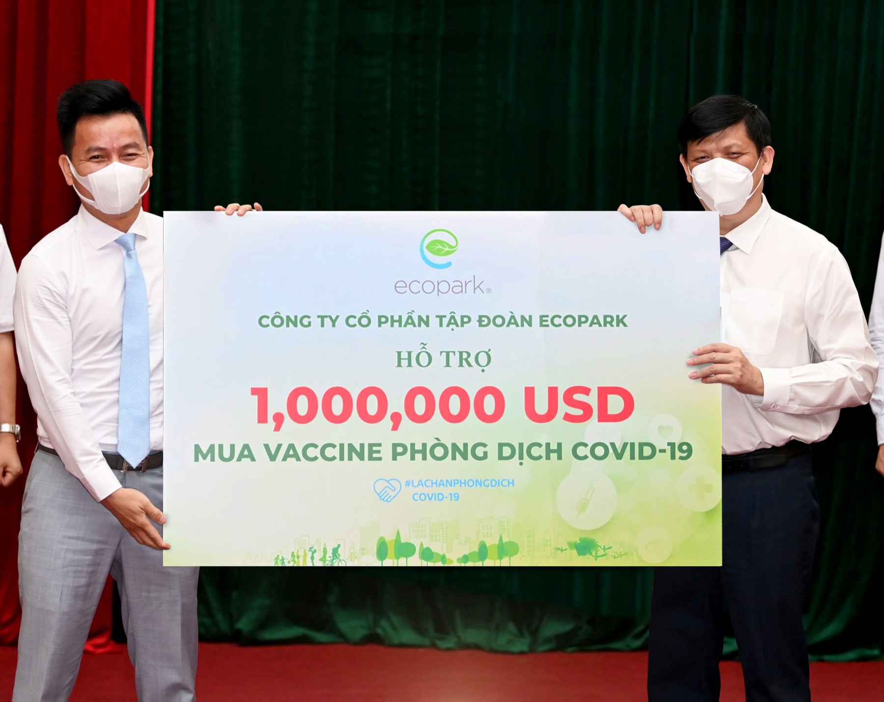 Ecopark trao 1 triệu USD ủng hộ quỹ Vaccine Covid -19 của Chính phủ - Ảnh 1.