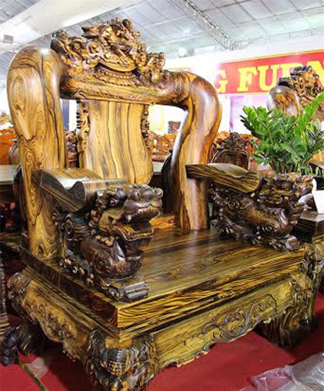 Những &quot;kiệt tác&quot; bàn ghế kỳ lân tiền tỷ được đại gia Việt ráo riết săn lùng - Ảnh 4.
