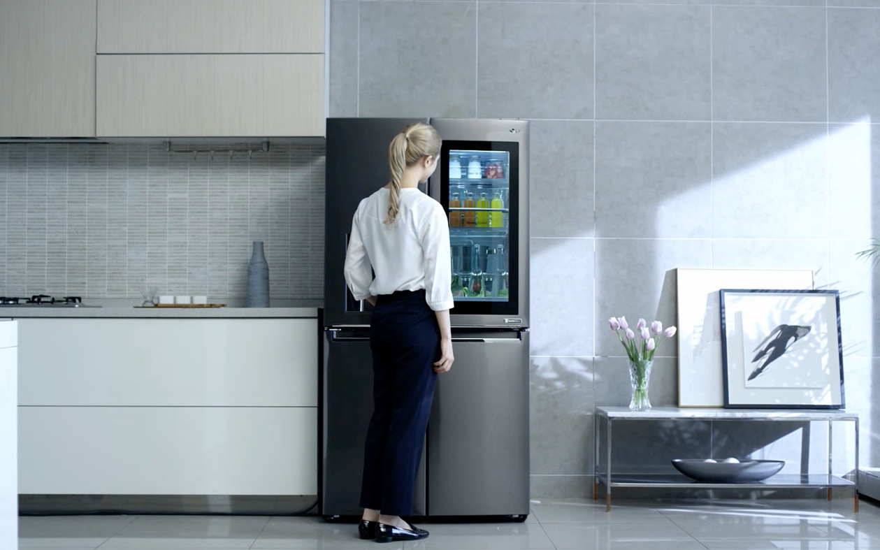Officially launched LG French Door – a refrigerator that knows how to “love” food