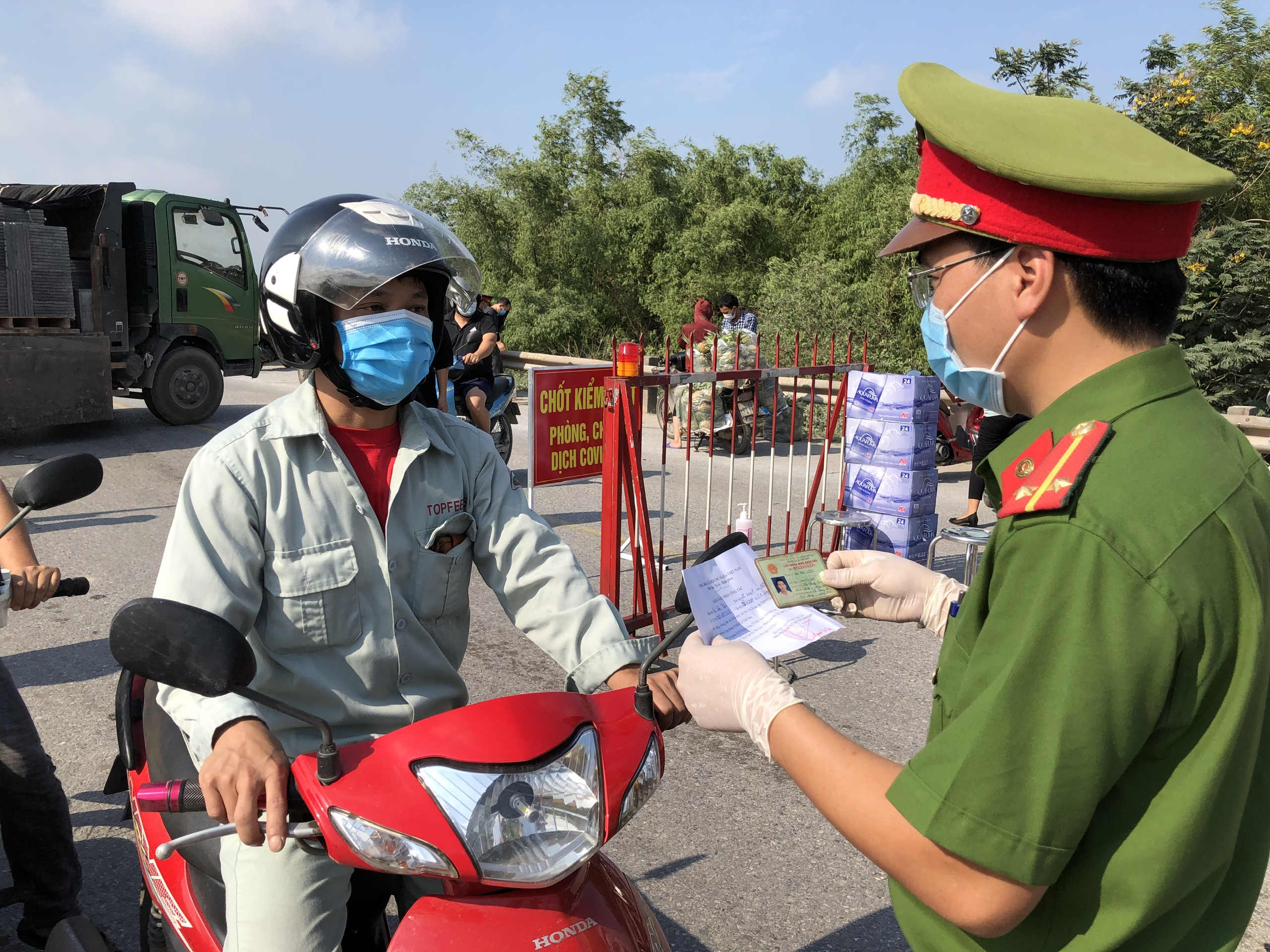 Thực hư thông tin F1 ở &quot;tâm dịch&quot; Bắc Ninh, Bắc Giang bỏ trốn về Lao Cai - Ảnh 1.