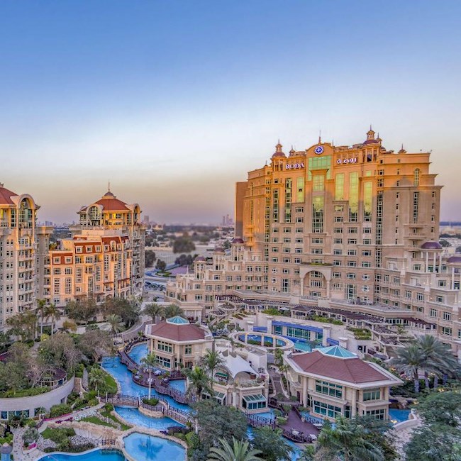 Khách sạn 5 sao đẹp lung linh giữa trung tâm thành phố Dubai  - Ảnh 2.