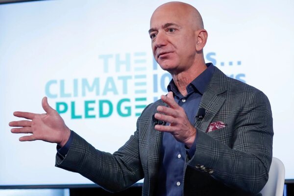 Tỷ phú Jeff Bezos sẽ từ chức CEO Amazon từ ngày 5/7 - Ảnh 1.