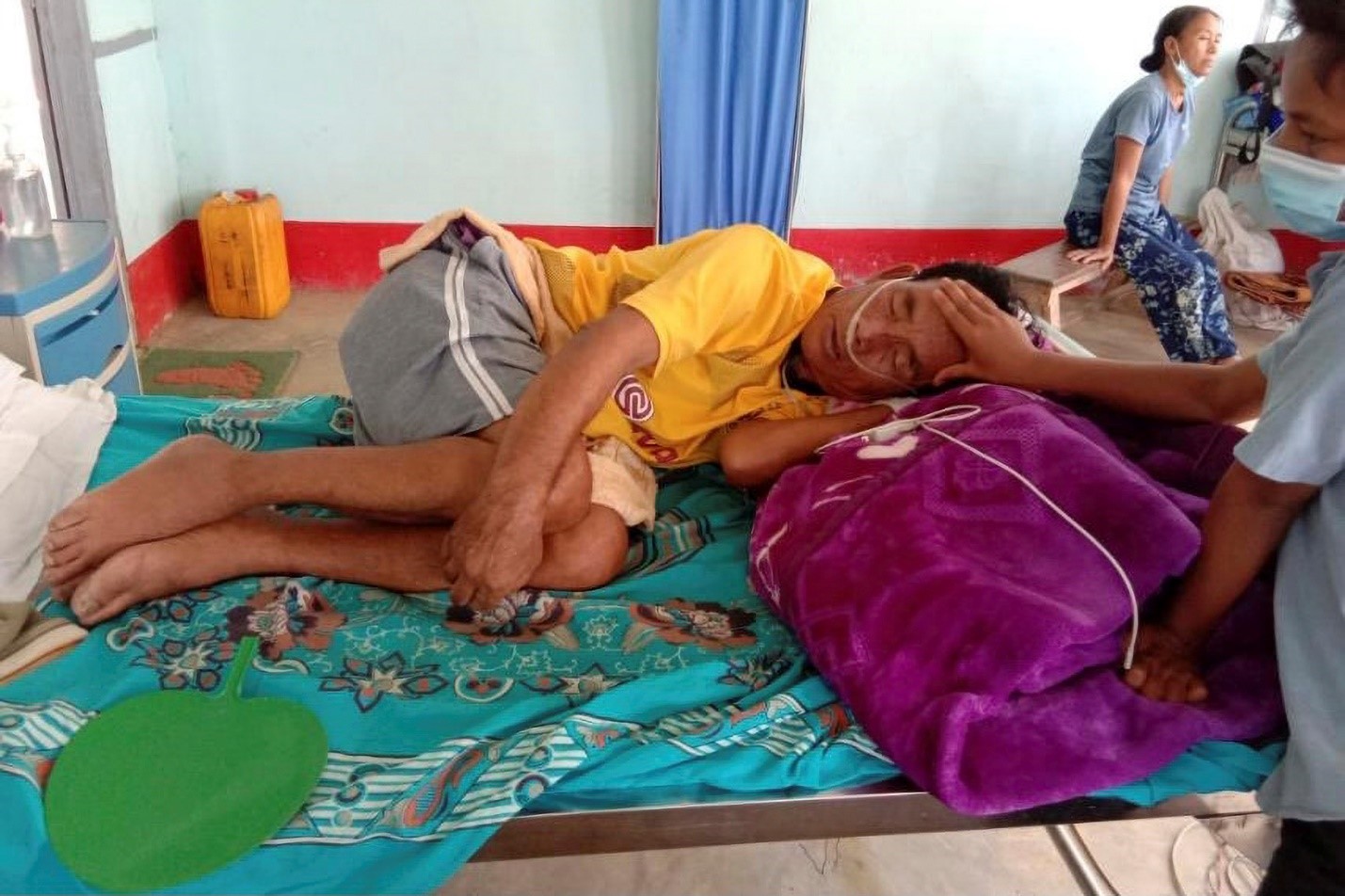 Dịch Covid-19 bùng phát tại Myanmar, hệ thống y tế gặp nhiều khó khăn - Ảnh 2.