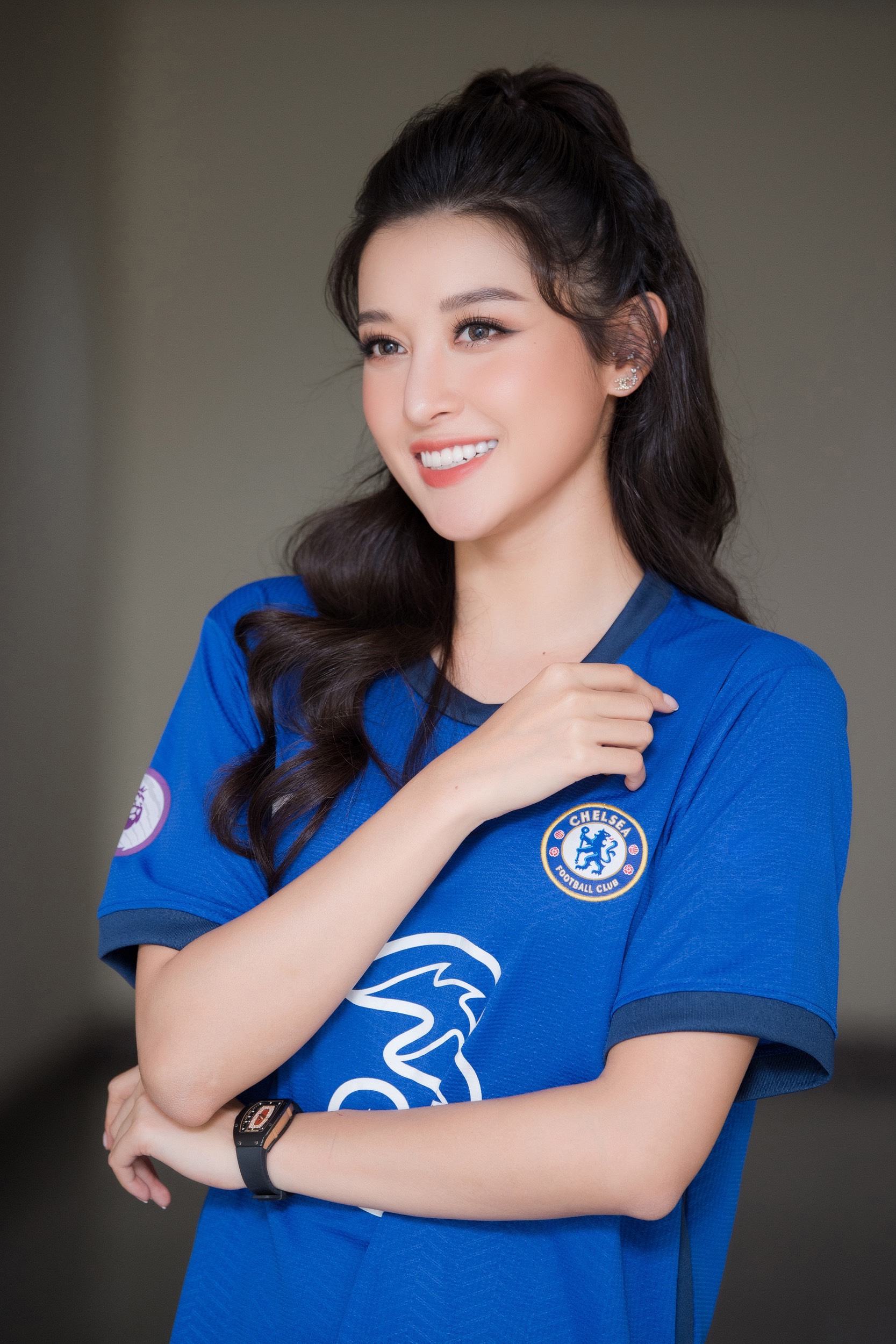 Huyền My hội ngộ Đỗ Hùng Dũng, vỡ oà khi Chelsea vô địch Champions League - Ảnh 1.