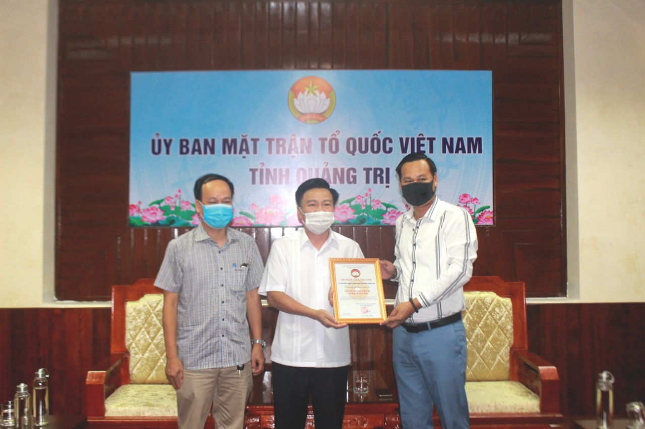 Quảng Trị nhận 1 tỷ đồng từ đại diện danh hài Hoài Linh và tiết lộ bất ngờ - Ảnh 1.