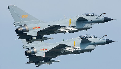 Điều gì xảy ra khi F-35 Mỹ và J-10 Trung Quốc xông vào hỗn chiến? - Ảnh 8.