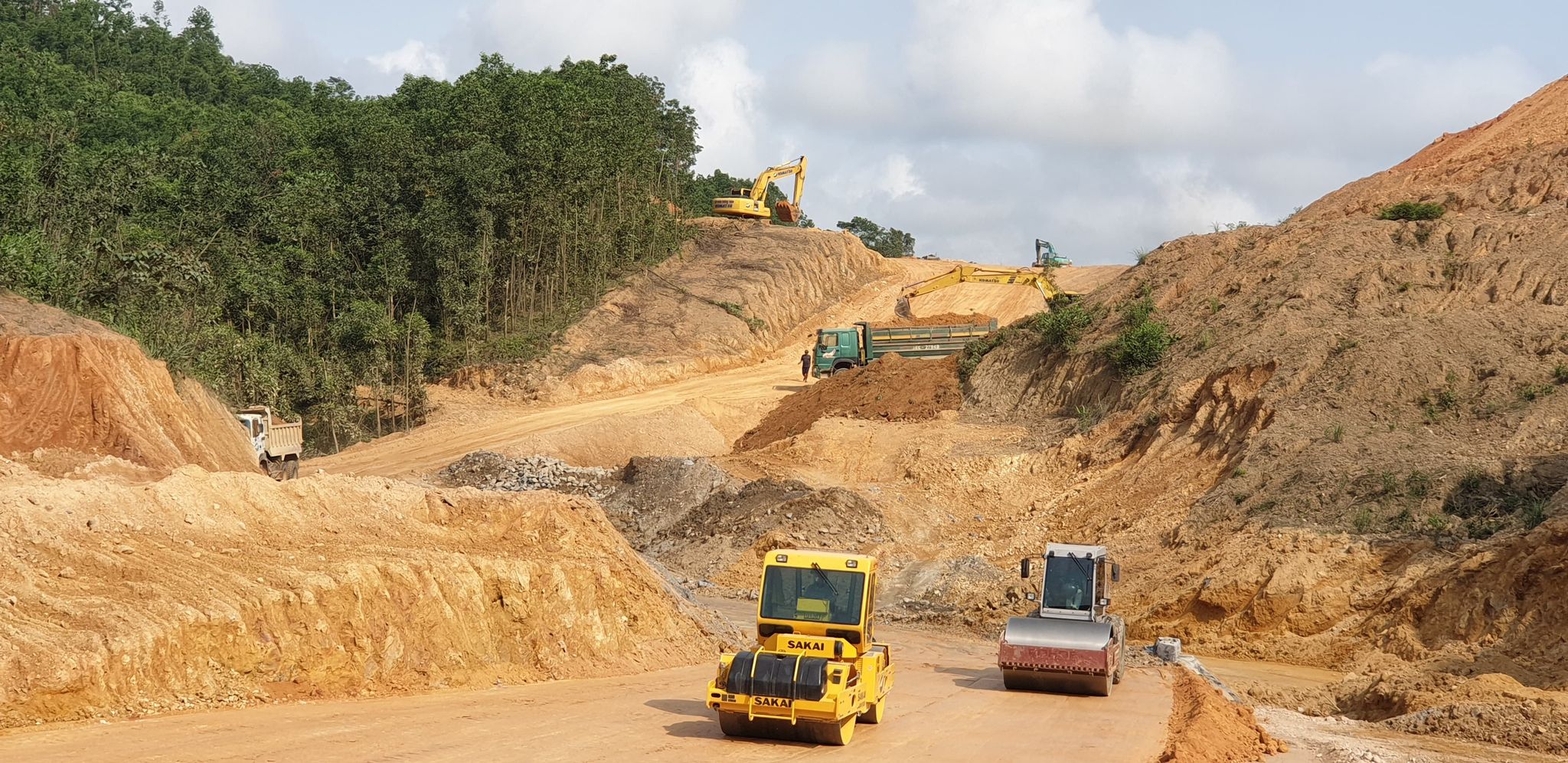 Hé lộ &quot;ông lớn&quot; đầu tư dự án BOT cao tốc Nha Trang - Cam Lâm - Ảnh 2.