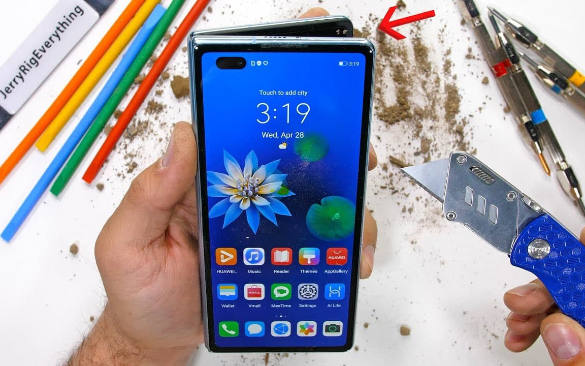 Amazing durability Huawei Mate X2 . folding screen phone