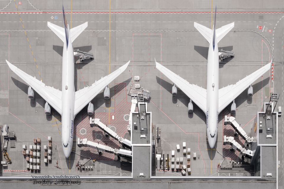Những bức ảnh hé lộ góc nhìn hiếm thấy của các sân bay - Ảnh 1.