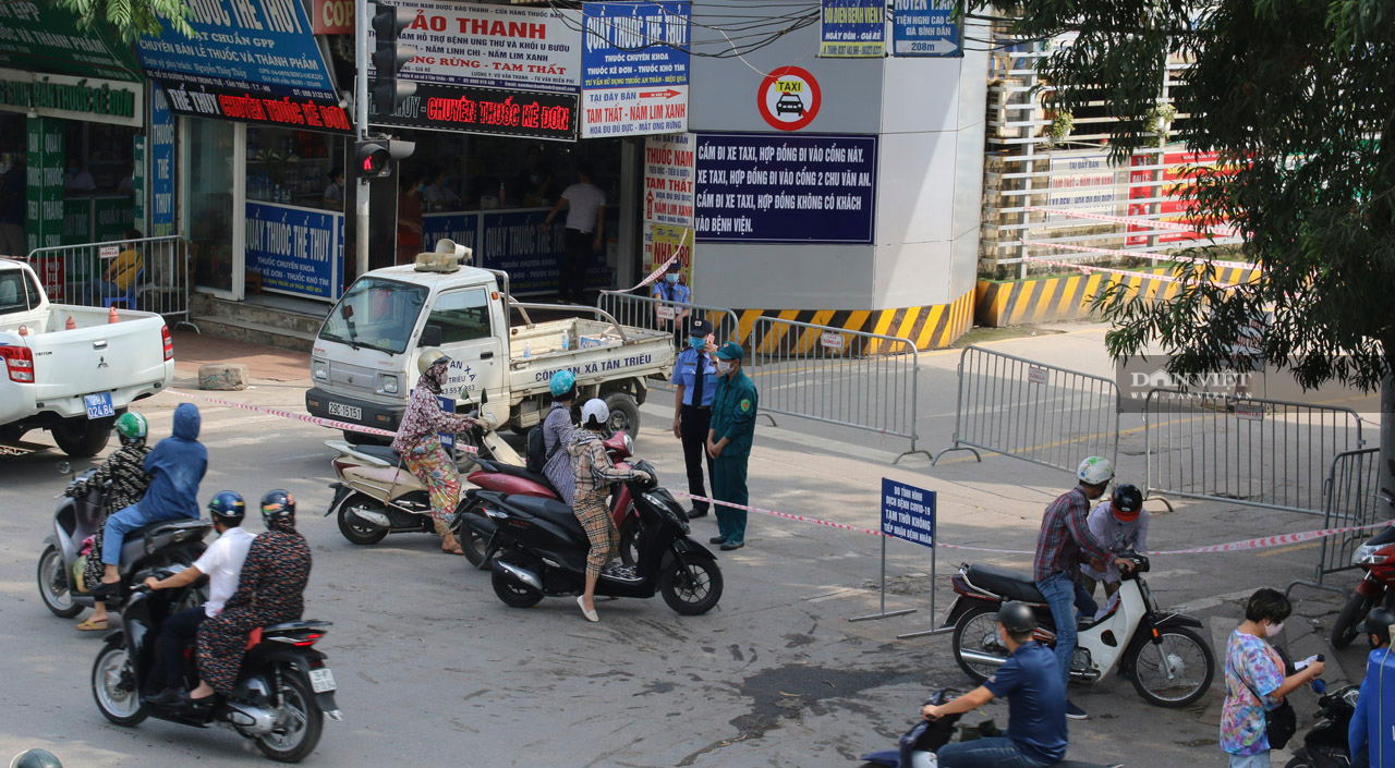 Ảnh: Chủ tịch Hà Nội xuống Bệnh viện K chỉ đạo khẩn công tác phong tỏa khi phát hiện nhiều ca Covid-19 - Ảnh 11.