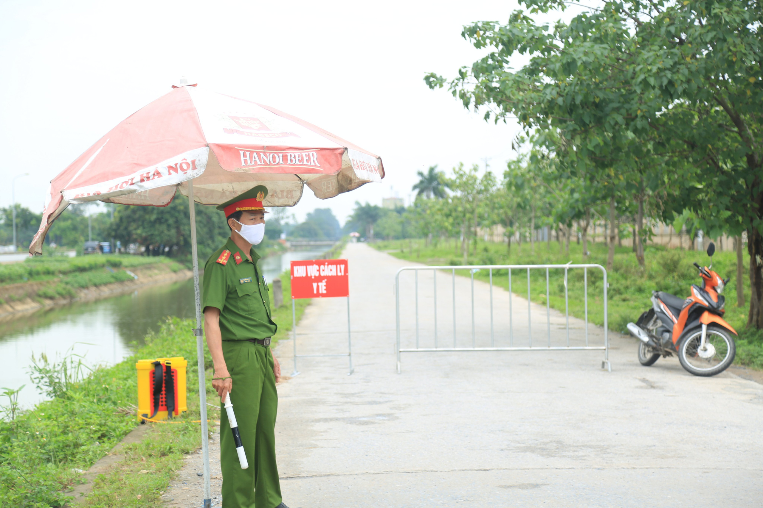 Hà Nội phát hiện thêm 7 ca dương tính với SARS-CoV-2 ở Thường Tín, đều là người thân trong gia đình - Ảnh 1.