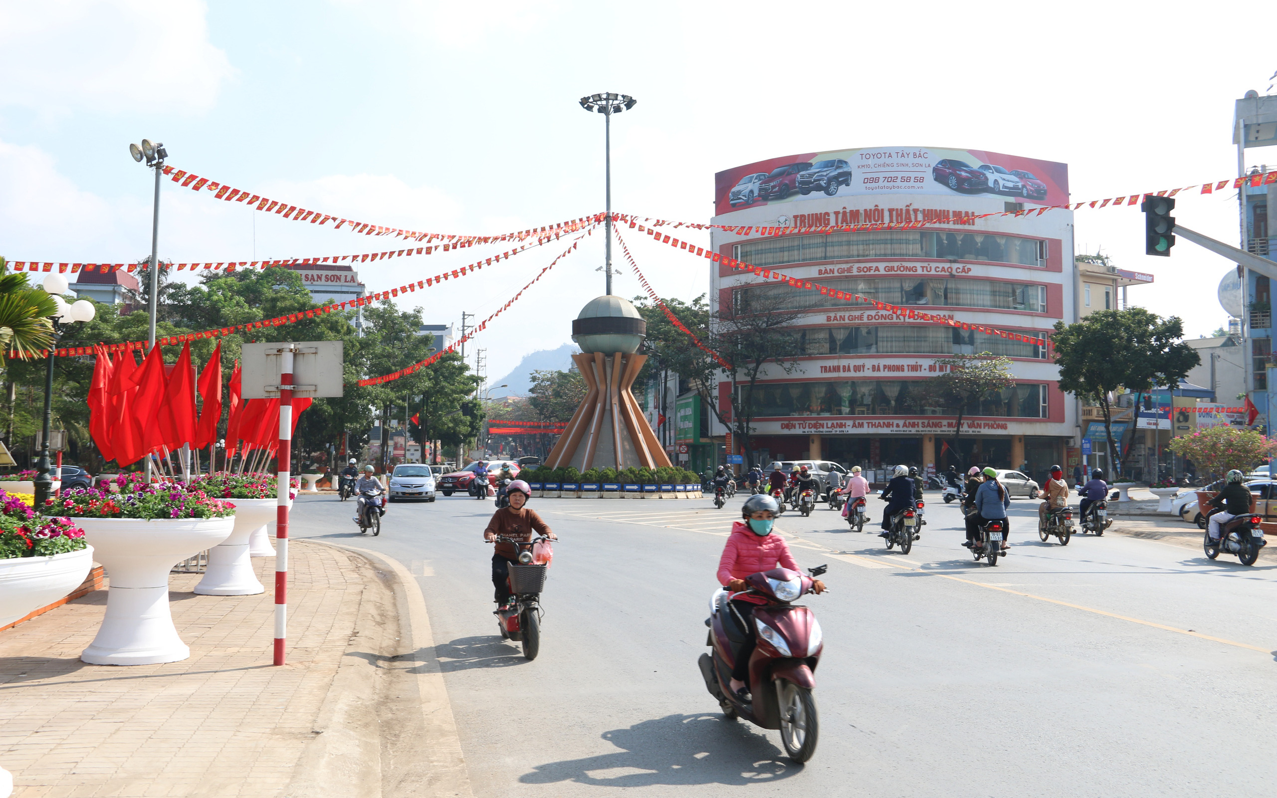 Thành phố Sơn La: Tạm  dừng các dịch vụ nhà hàng ăn uống, quán ăn sáng, quán cà phê