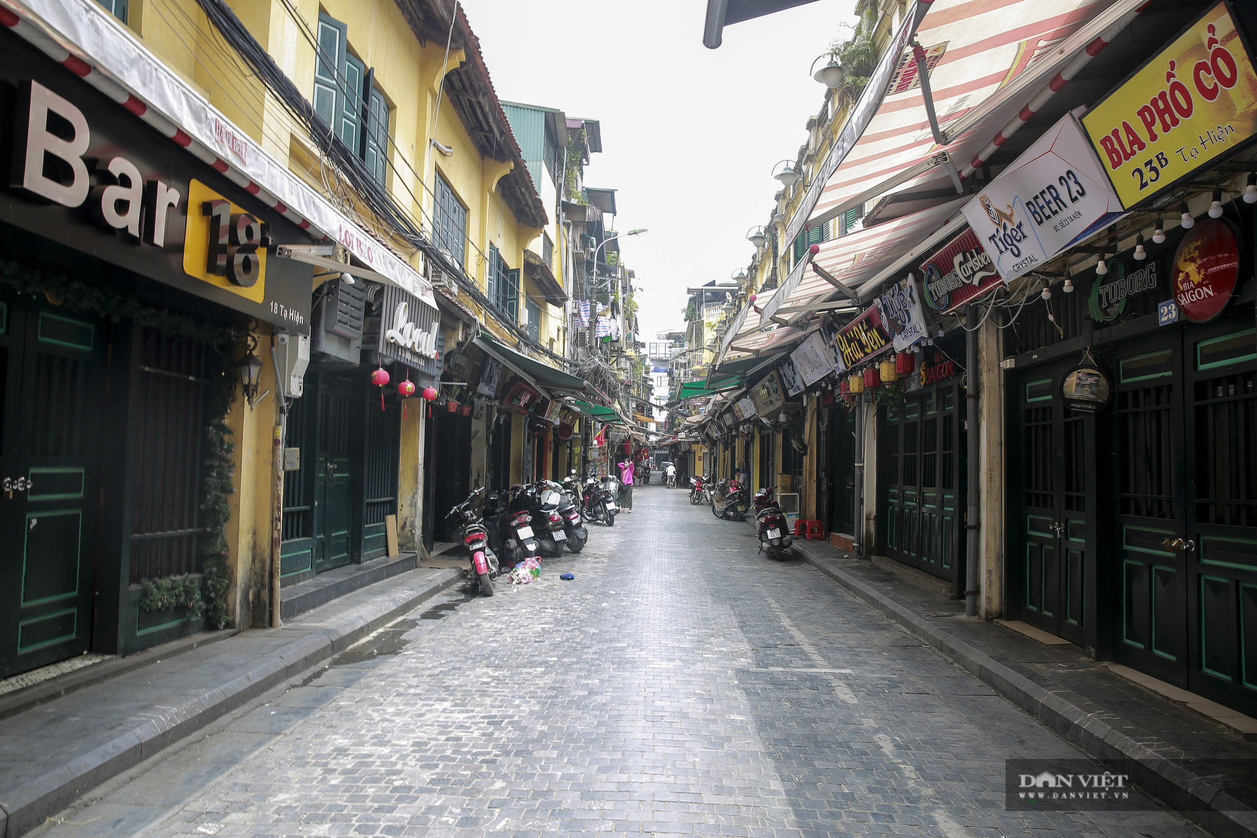 Những phố ẩm thực “không ngủ” tại Hà Nội đóng cửa hàng loạt vì Covid-19 - Ảnh 3.