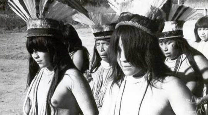 Tục lệ lý thú liên quan tới “kích thước lớn” khi đàn ông bộ lạc Mehinaku chinh phục phụ nữ - Ảnh 5.