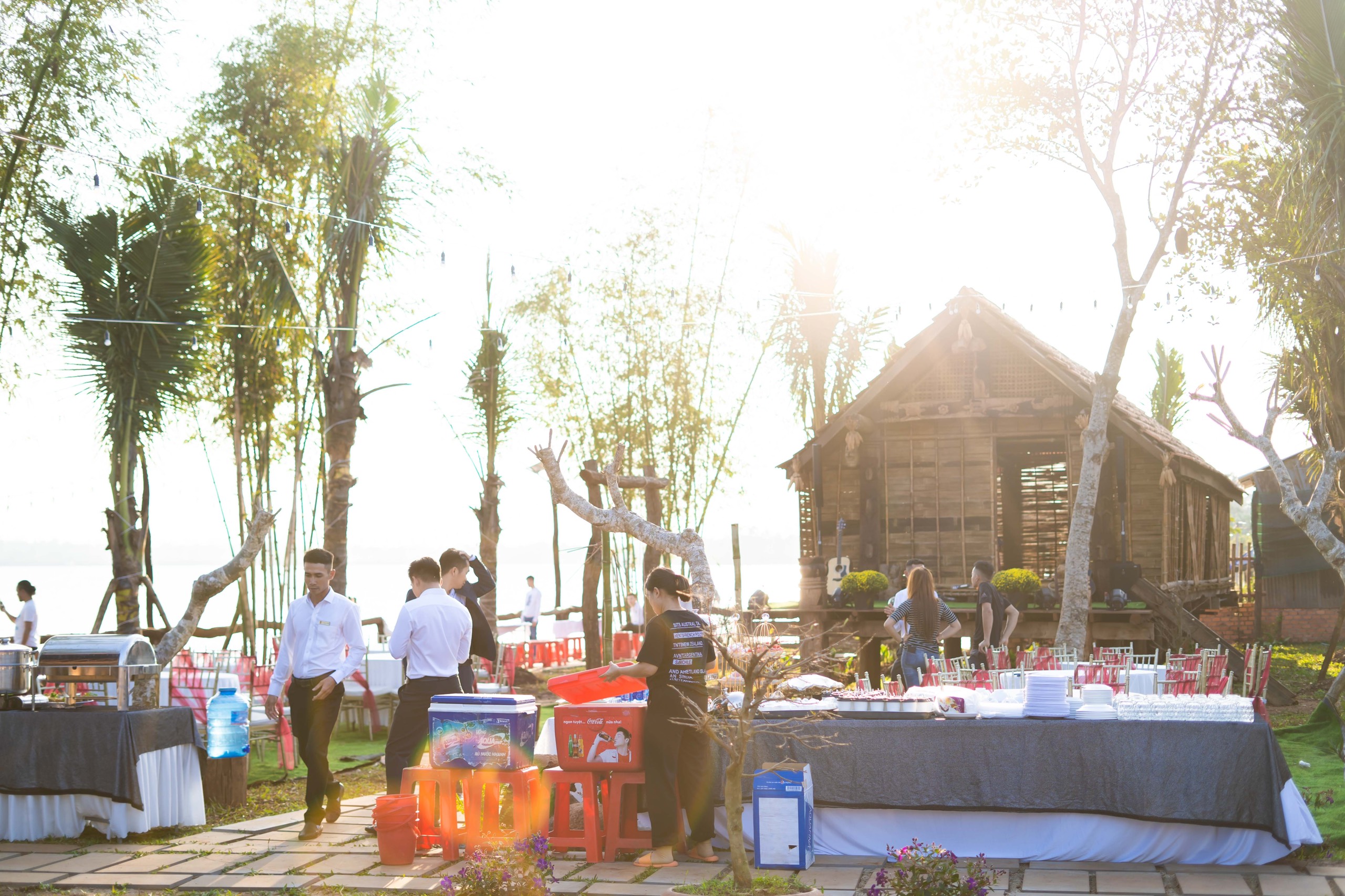 Đắk Lắk: Giới trẻ mê mẩn điểm chụp hình “sống ảo” đẹp nao lòng giữa TP Buôn Ma Thuột - Ảnh 11.