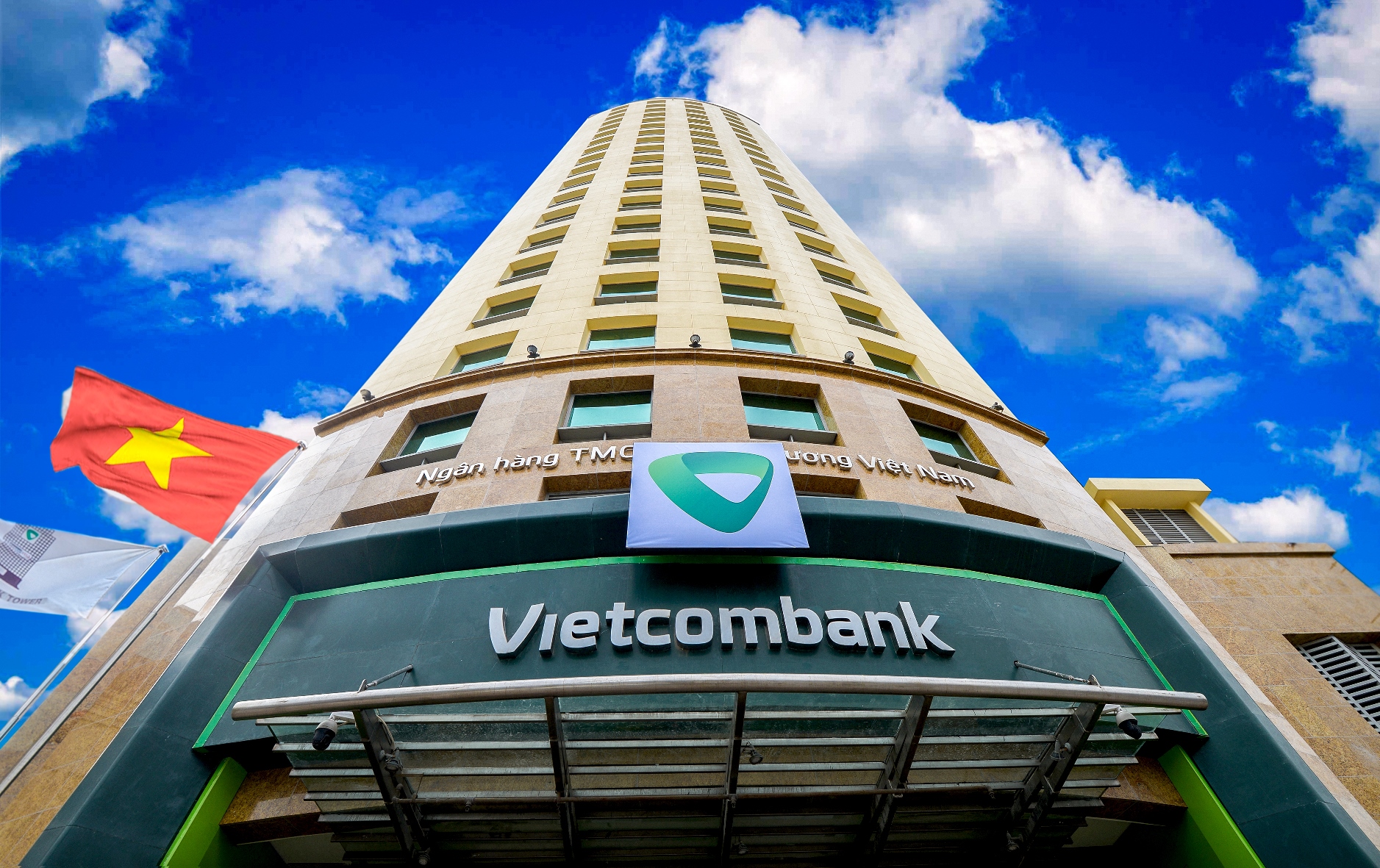 Vietcombank giảm lãi suất tiền vay và phí hỗ trợ khách hàng tại hai tỉnh Bắc Giang và Bắc Ninh - Ảnh 1.