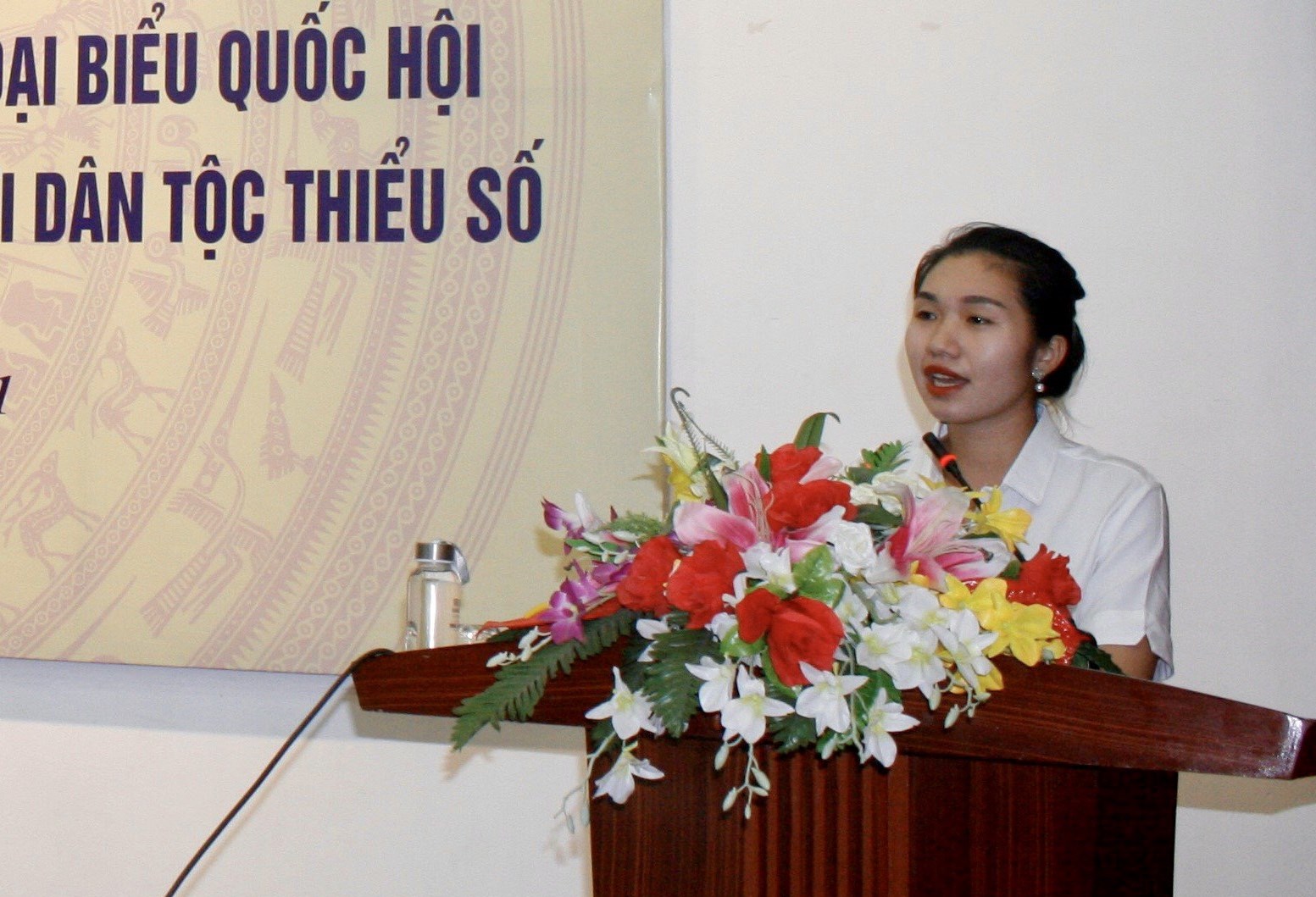 Người trúng cử Đại biểu Quốc hội khóa XV trẻ nhất là nữ nông dân đã tốt nghiệp Đại học - Ảnh 1.
