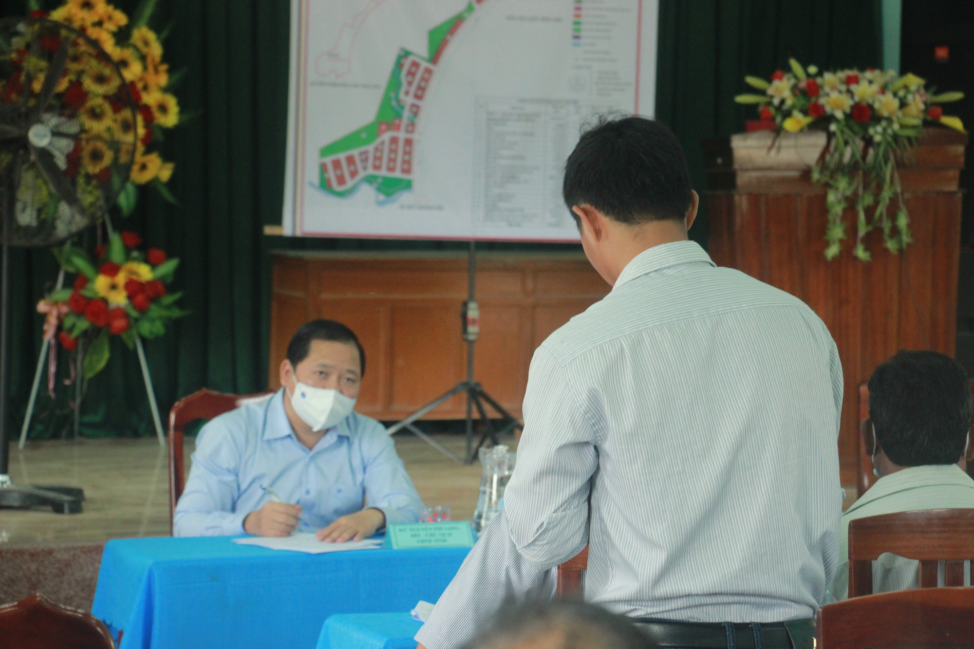 Dự án “ôm” đất ven biển hơn 1 thập kỷ, Chủ tịch tỉnh Bình Định: “Bà con Vĩnh Hội đã rất thiệt thòi”  - Ảnh 2.