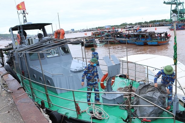 Bão số 2, hai bè mảng mất liên lạc, Bí thư Thanh Hóa yêu cầu tìm kiếm bằng được - Ảnh 3.