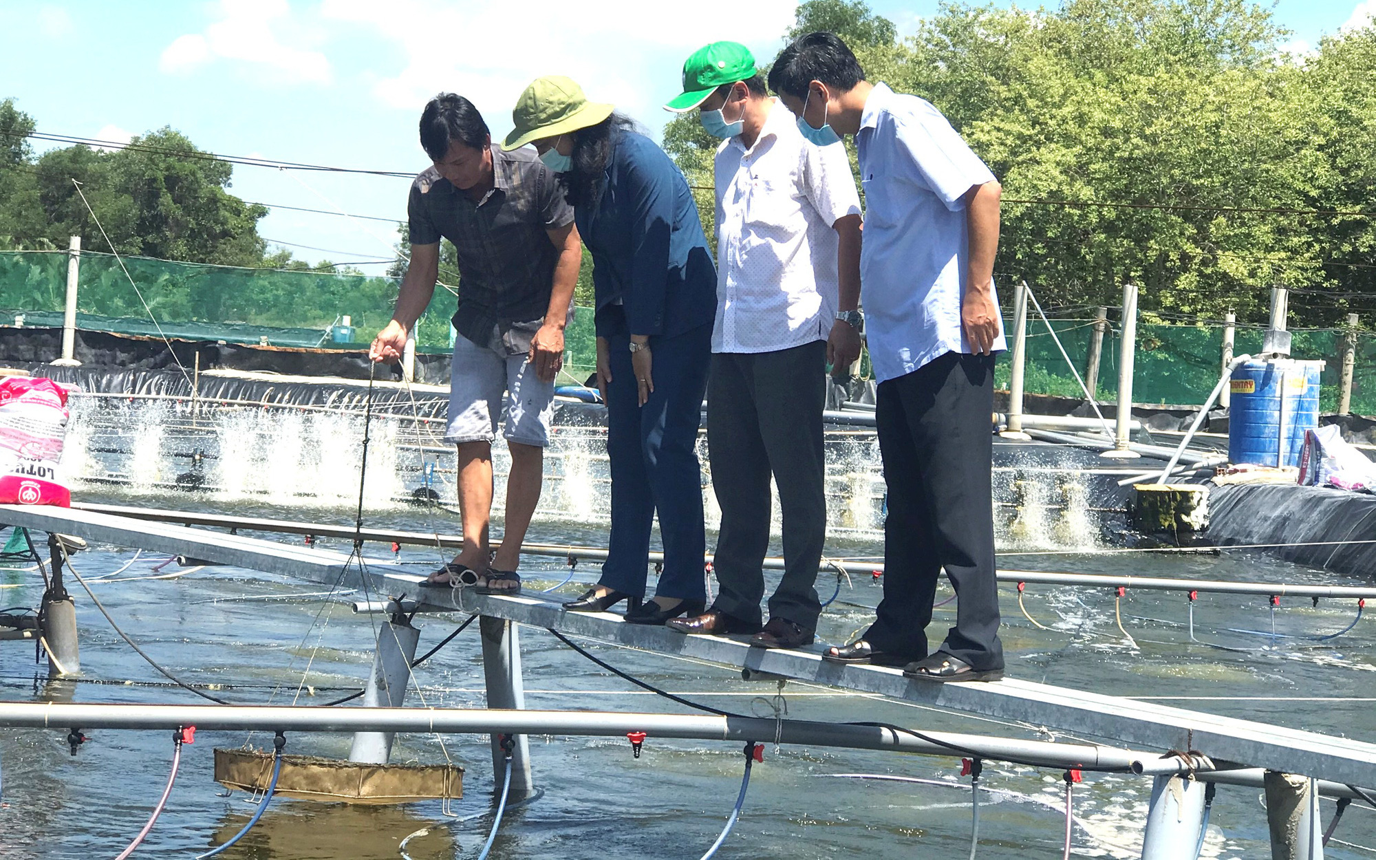 'Liều' nuôi tôm công nghệ cao, anh nông dân TP Hồ Chí Minh thành tỷ phú nơi cửa sông Nhà Bè