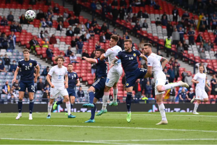 Patrik Schick - người lập siêu phẩm giúp CH Czech thắng Scotland là ai? - Ảnh 1.