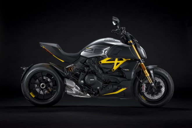 Ducati Diavel 1260 S Black and Steel 2022 sắp về Việt Nam chưa có giá bán