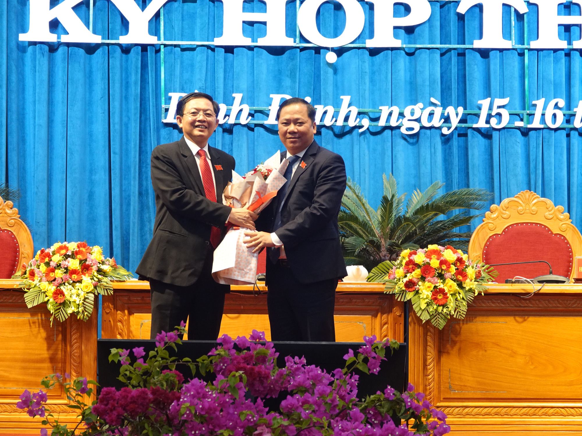 Ông Nguyễn Phi Long trúng cử Chủ tịch UBND tỉnh Bình Định - Ảnh 1.
