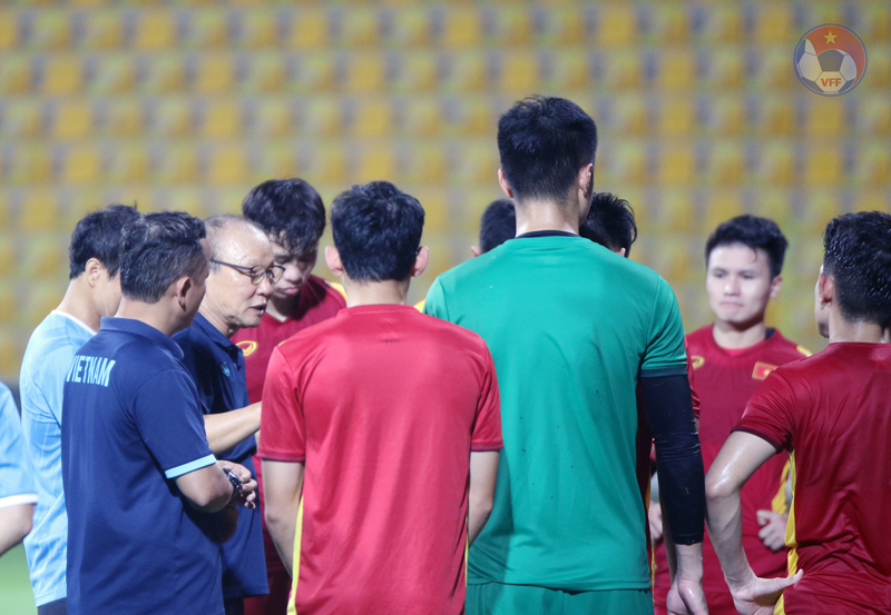 ĐT Việt Nam vs UAE, HLV Park Hang-seo &quot;cách không điểm huyệt&quot; - Ảnh 5.