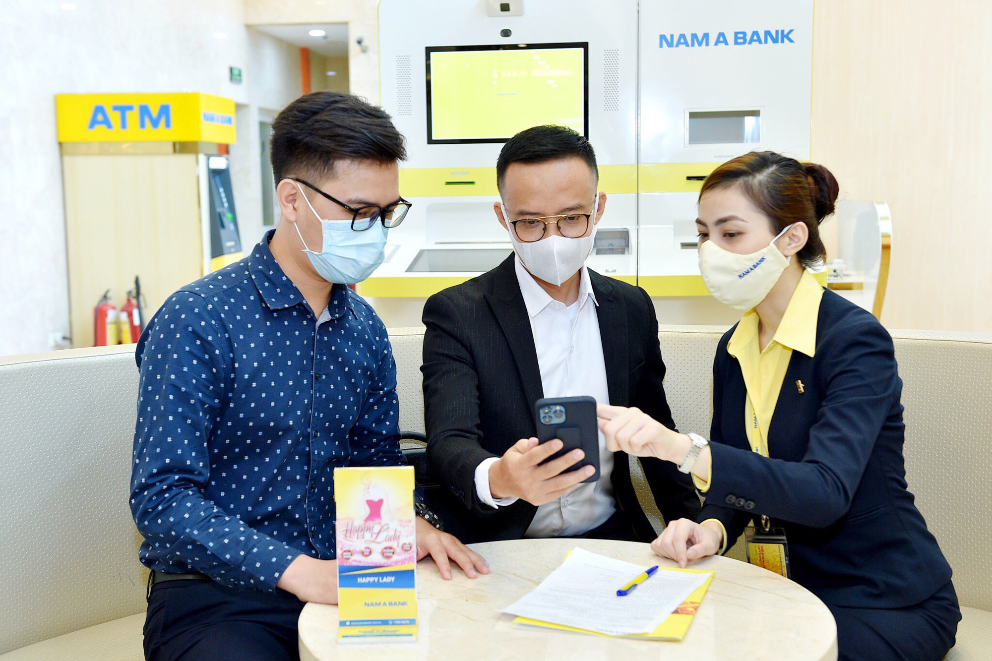 Nam A Bank - top ngân hàng Việt đầu tiên chuyển khoản nhanh NAPAS 247 bằng mã QR - Ảnh 1.